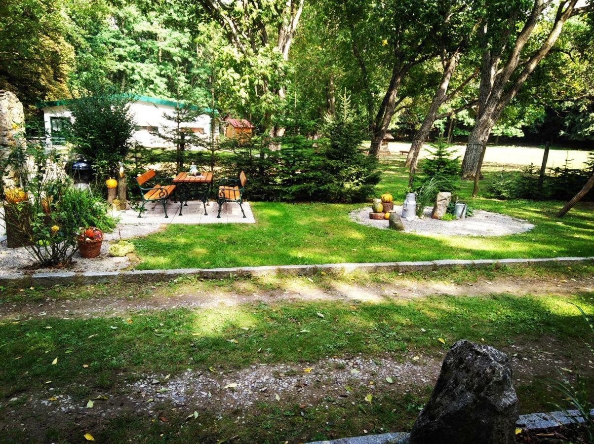 Ferienhaeuschen Gruber Villa Loosdorf Bagian luar foto